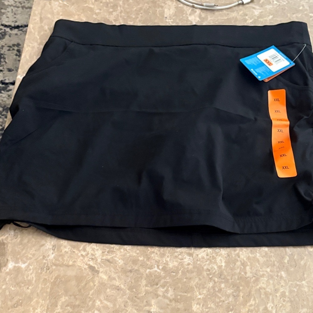 Columbia Women's Black Shorts